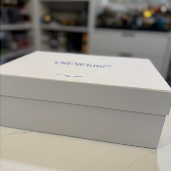 Off-White - Out of office sneakers with Basketball Leather - exclusive - Picture 2 of 12